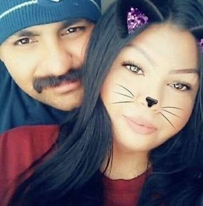 Meet your Posher, Cesar